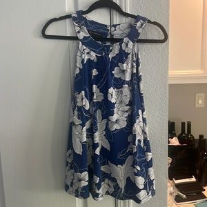 Cute blouse with beautiful print.